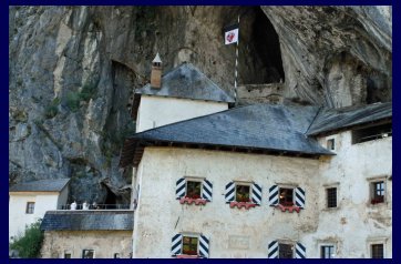 Predjama Castle